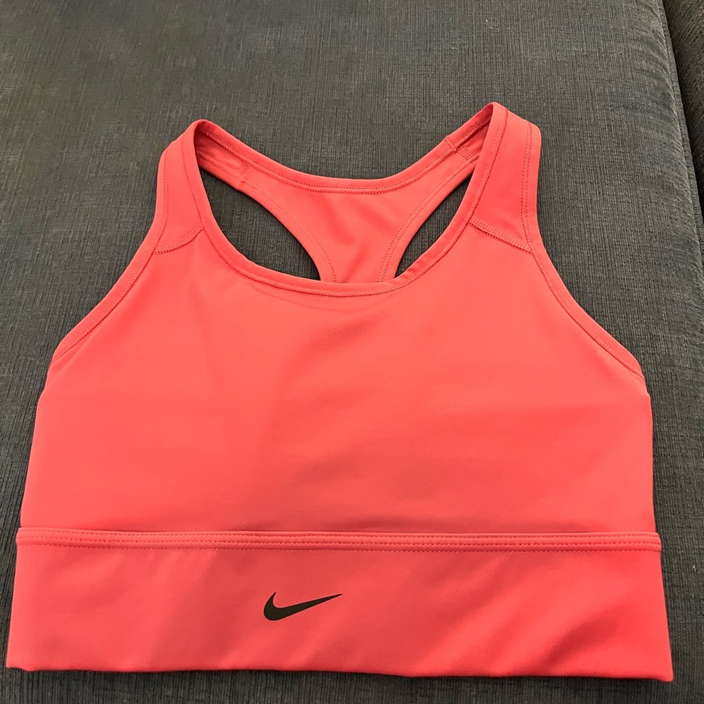 Nike dri fit women’s sports bra